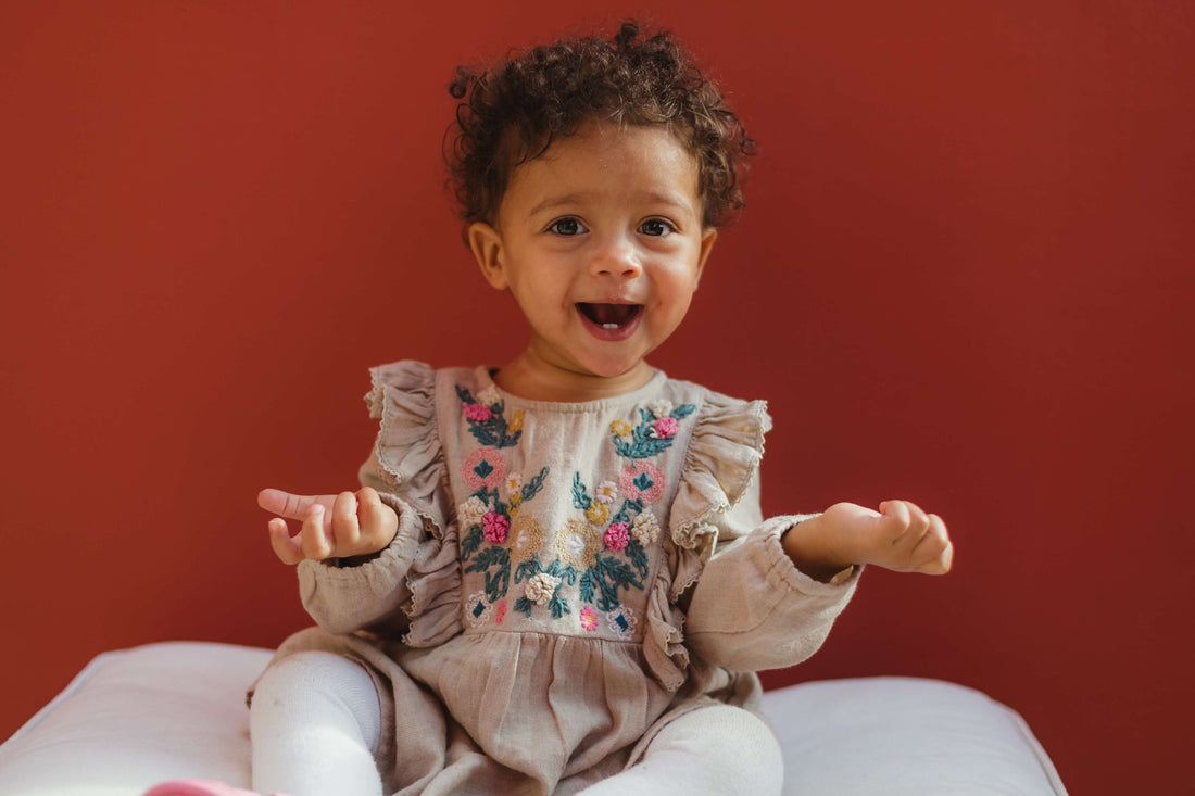 Vilka är de bästa babykläderna att köpa för en toddler i Skandinavien?