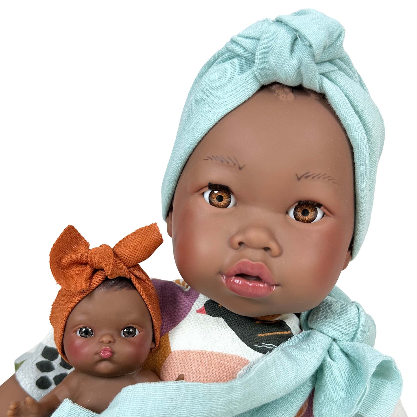 Docka med baby – ALIKA (40 cm) handgjord i Spanien