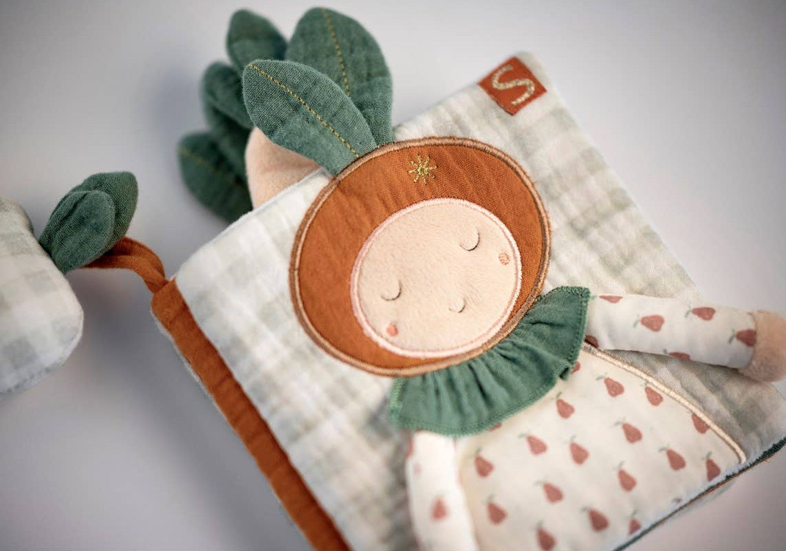 Mjuk babybok – Botanica tygbok med sensorik & ljud (15×19×4 cm)
