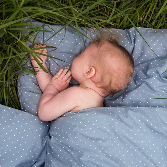 Ekologiskt bäddset för junior – Sapphire Dotty i percale från Summerville Organic