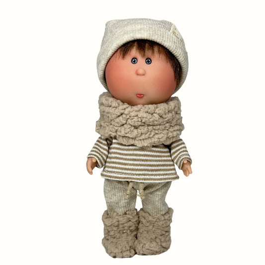 Vinyldocka 23 cm beige (badbar) - Little MIO - handgjord i Spanien