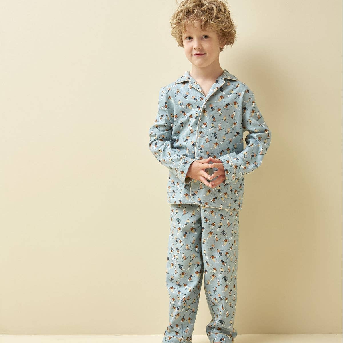 Barnpyjamas – Après-ski | Mjuk Flanell med Peter Pan-krage | OEKO-TEX® Certifierad