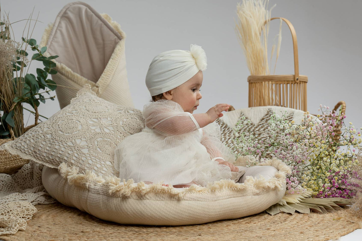 Babynest nyfödd – AINA Boho i ekologisk bomull (Butter/Beige) 90x55