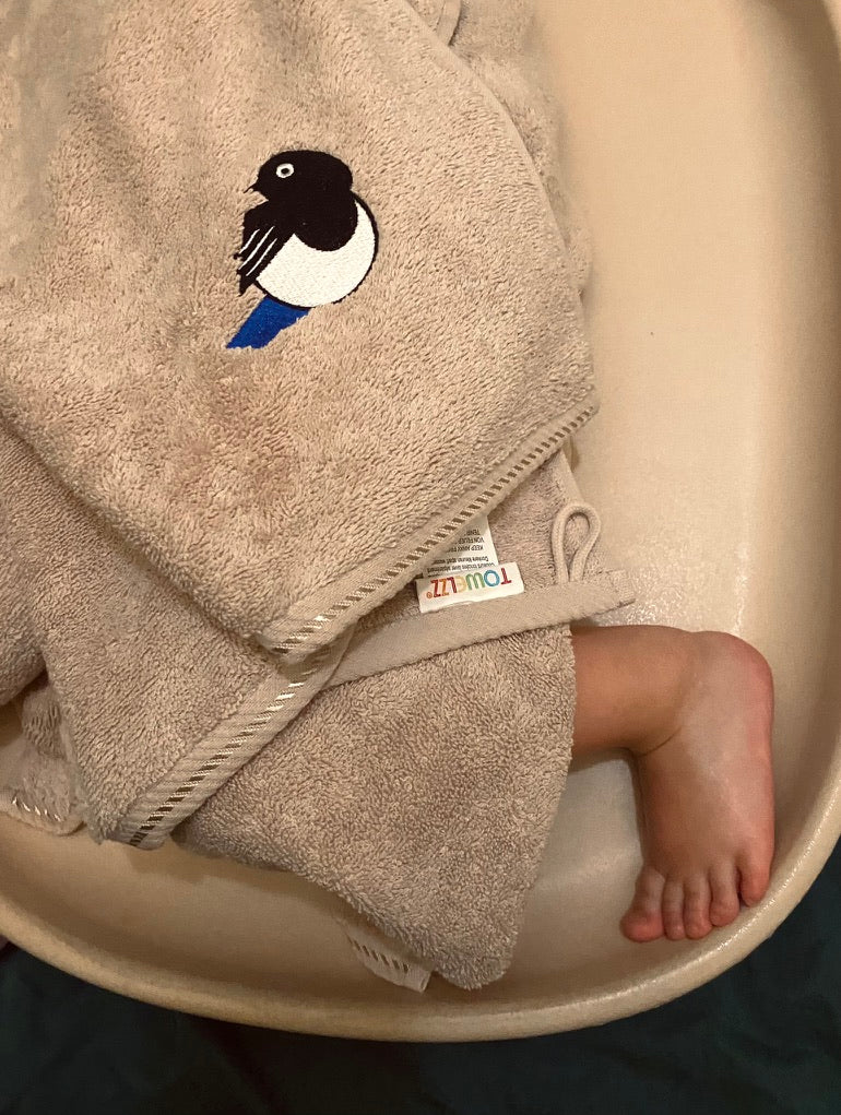 Premium babyhandduk Barababy Stockholm Collection - Broderad Turkisk Extra Mjuk Barnhandduk