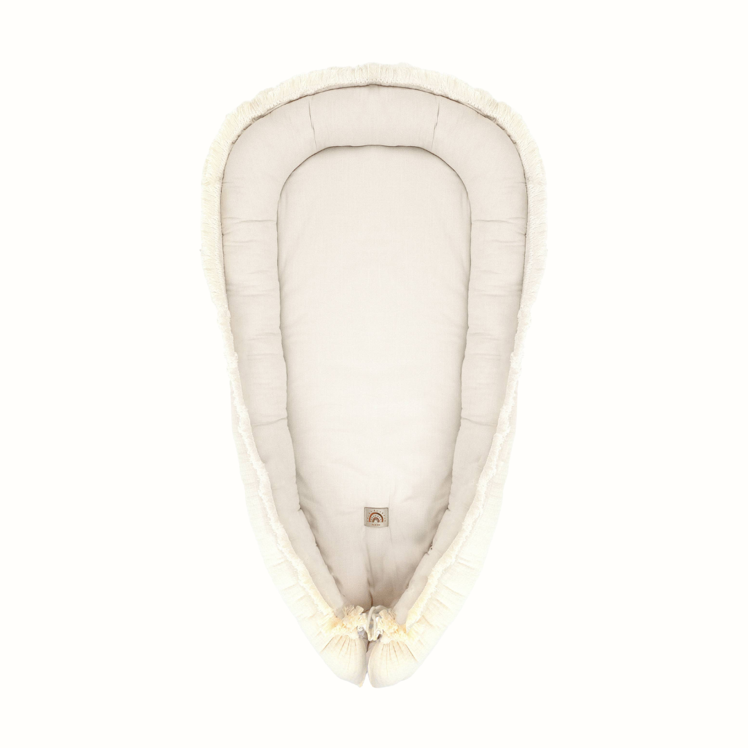 Babynest nyfödd – AINA Boho i ekologisk bomull (Butter/Beige) 90x55