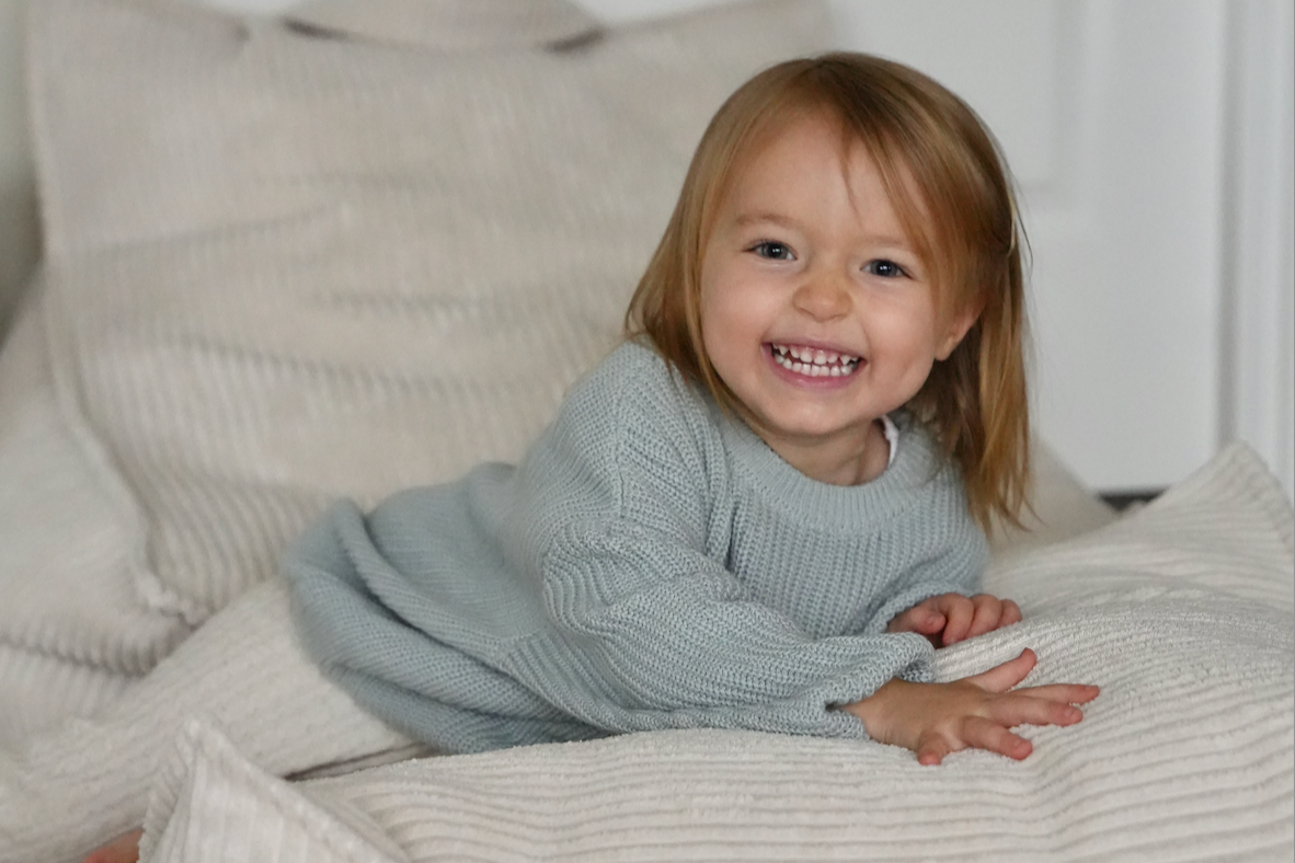 Cozy and Stylish Cotton Knit Sweaters for Toddlers in Beautiful Colors and Oversize Fit