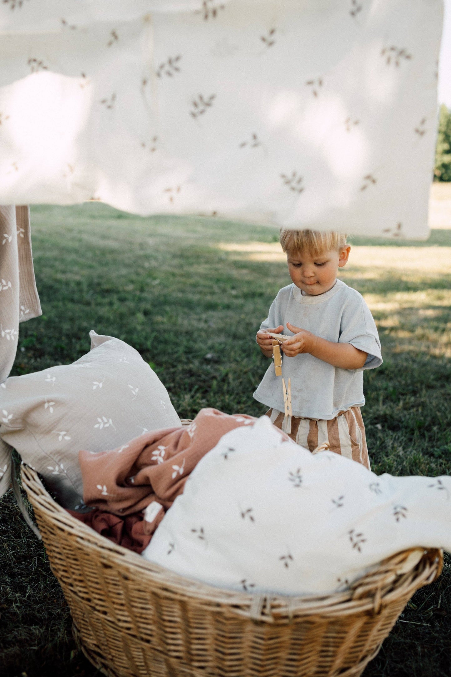Ekologiskt Baby Påslakanset i Muslin – Cream Leaves | TISU – 100% Bomull