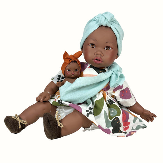 Docka med baby – ALIKA (40 cm) handgjord i Spanien