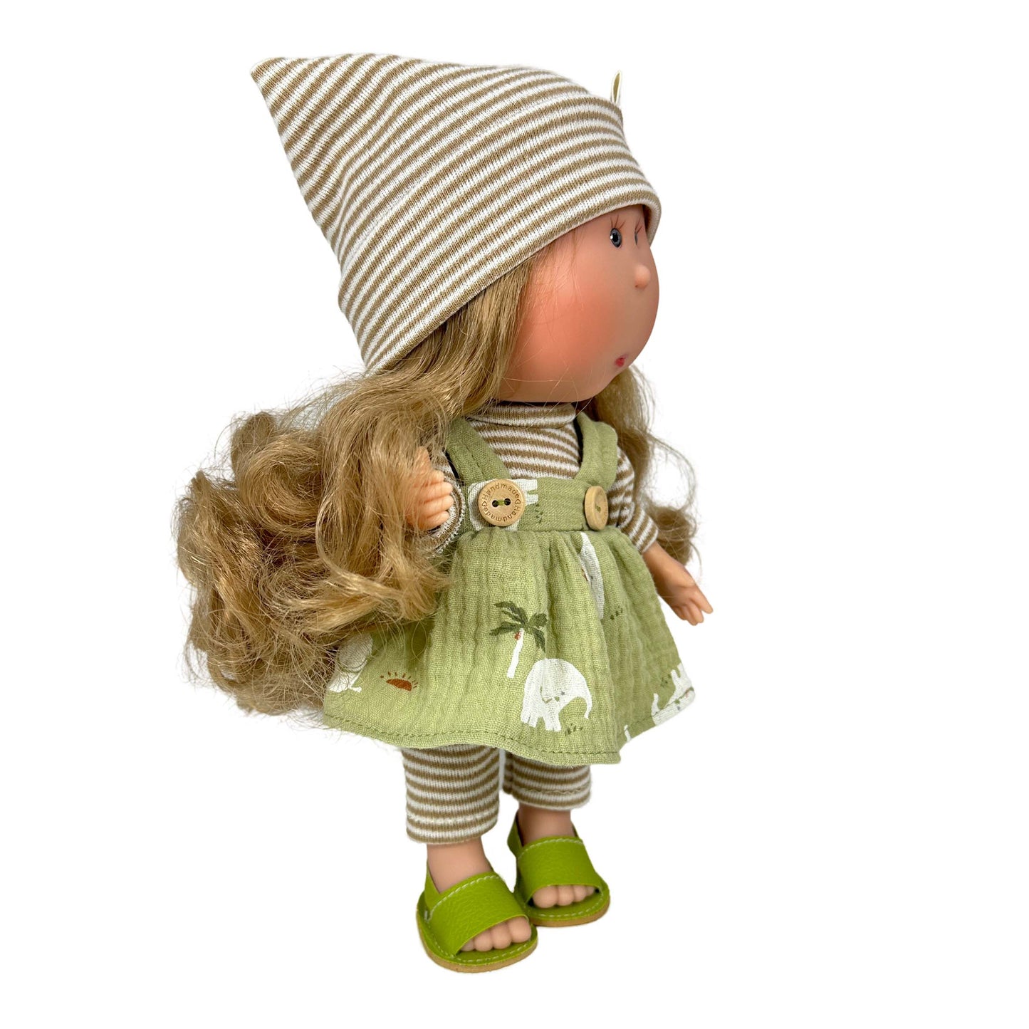 Docka “Mia – My Doll Farmer” 30 cm – handgjorda badbar vinyl