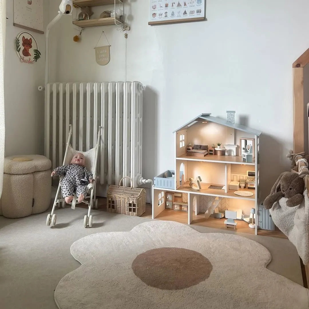Dockhus i trä – Nordisk (3 våningar, belysning & 23 möbler)