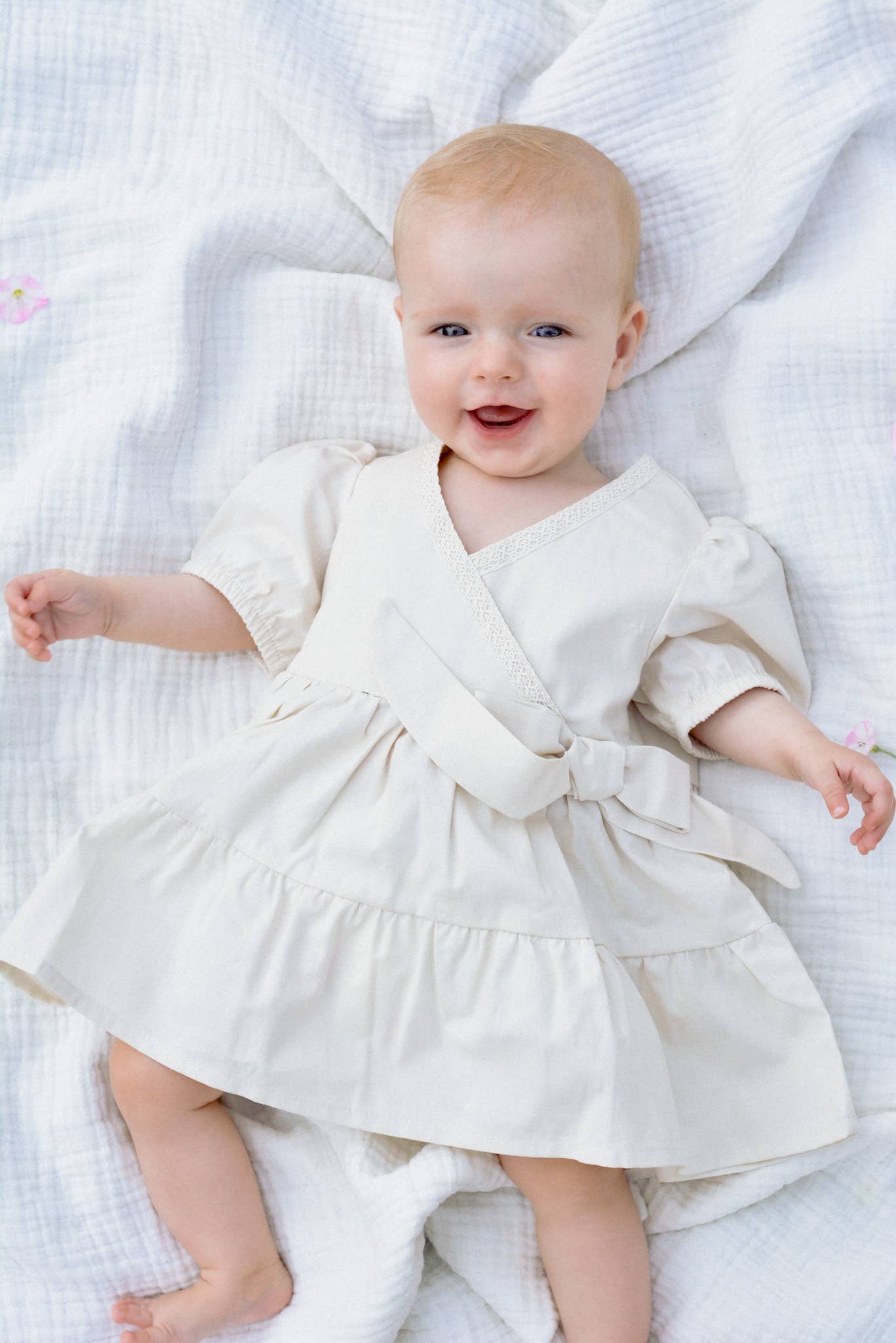 Lara sommarklänning baby/flicka i bomull – Beige