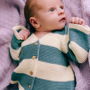 Stickad babykofta Jeans–Ecru – BaraBaby – detaljbild 2