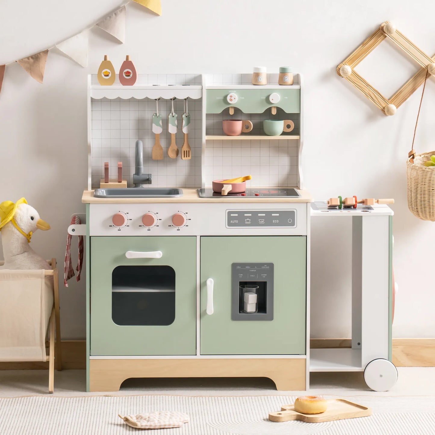 Barnkök i trä med tillbehör – utbyggbart lek-kök med ugn & hyllor