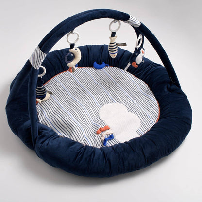 Babygym med aktivitetsmatta i blå sammet – Baby Sailor