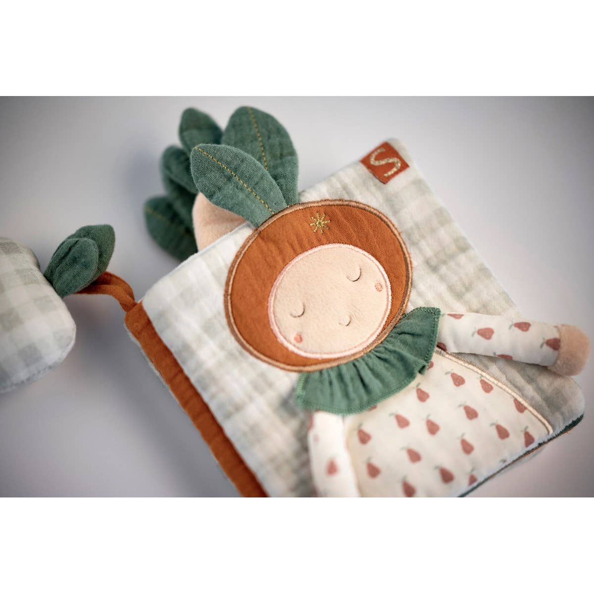 Mjuk babybok – Botanica tygbok med sensorik & ljud (15×19×4 cm)