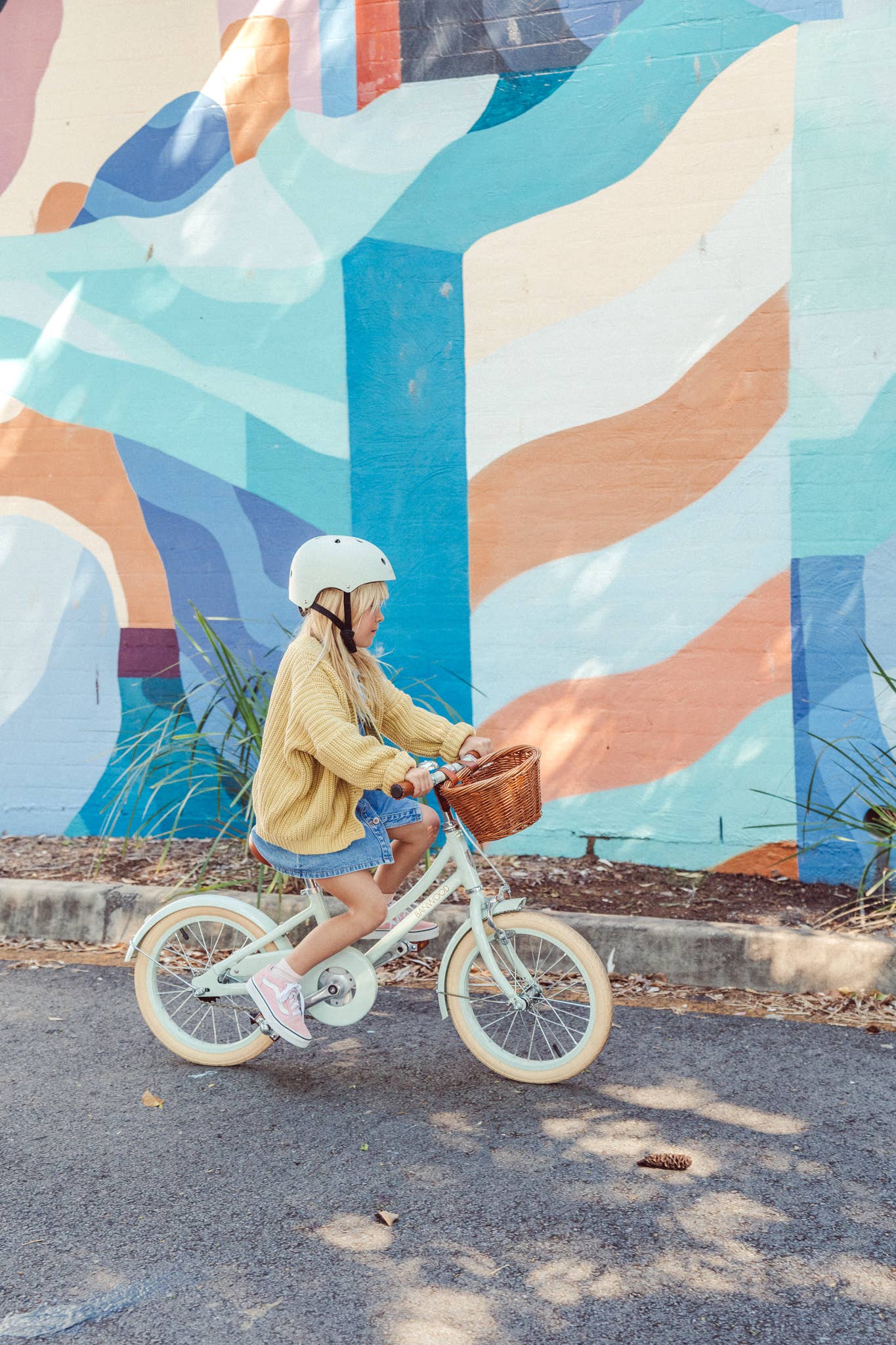 Banwood – 16" Classic Barncykel Vintage Pale Mint | Retroinspirerad Barncykel med Korg