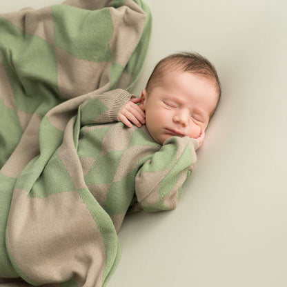 Babyfilt i ekologisk bomull – Diamond mint/beige, 80 × 100 cm