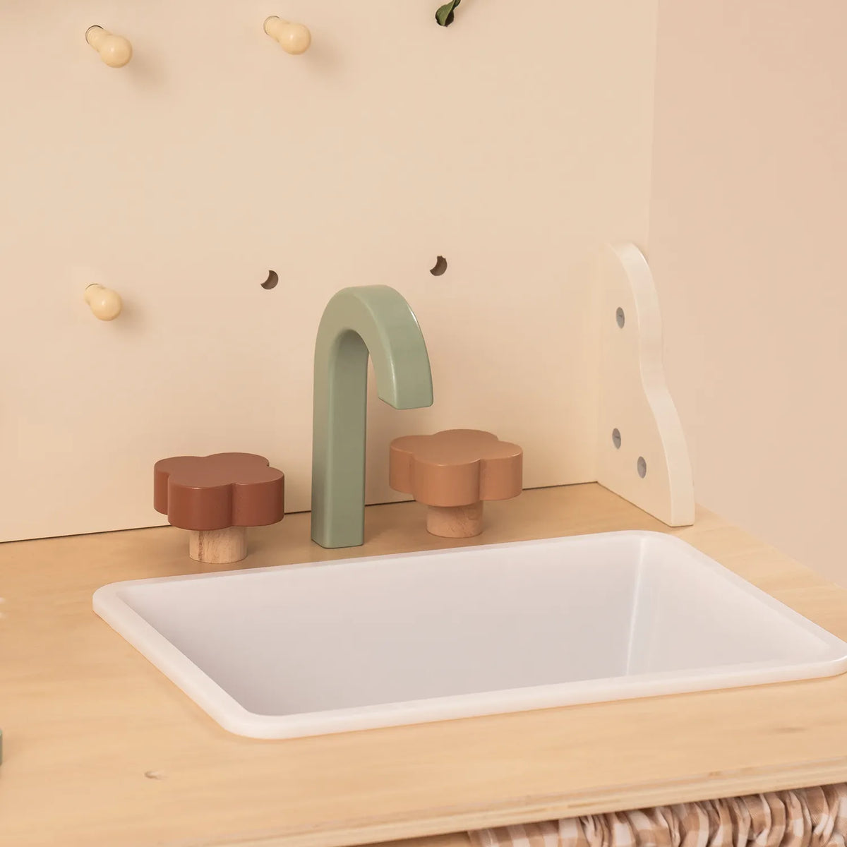 Barnkök i trä – Rustic Leaf – ROBUD – BaraBaby – produktbild 3