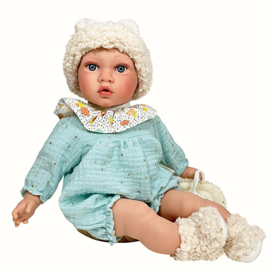 Handgjord bebisdocka för barn – Little Susette Mint Docka 40 cm