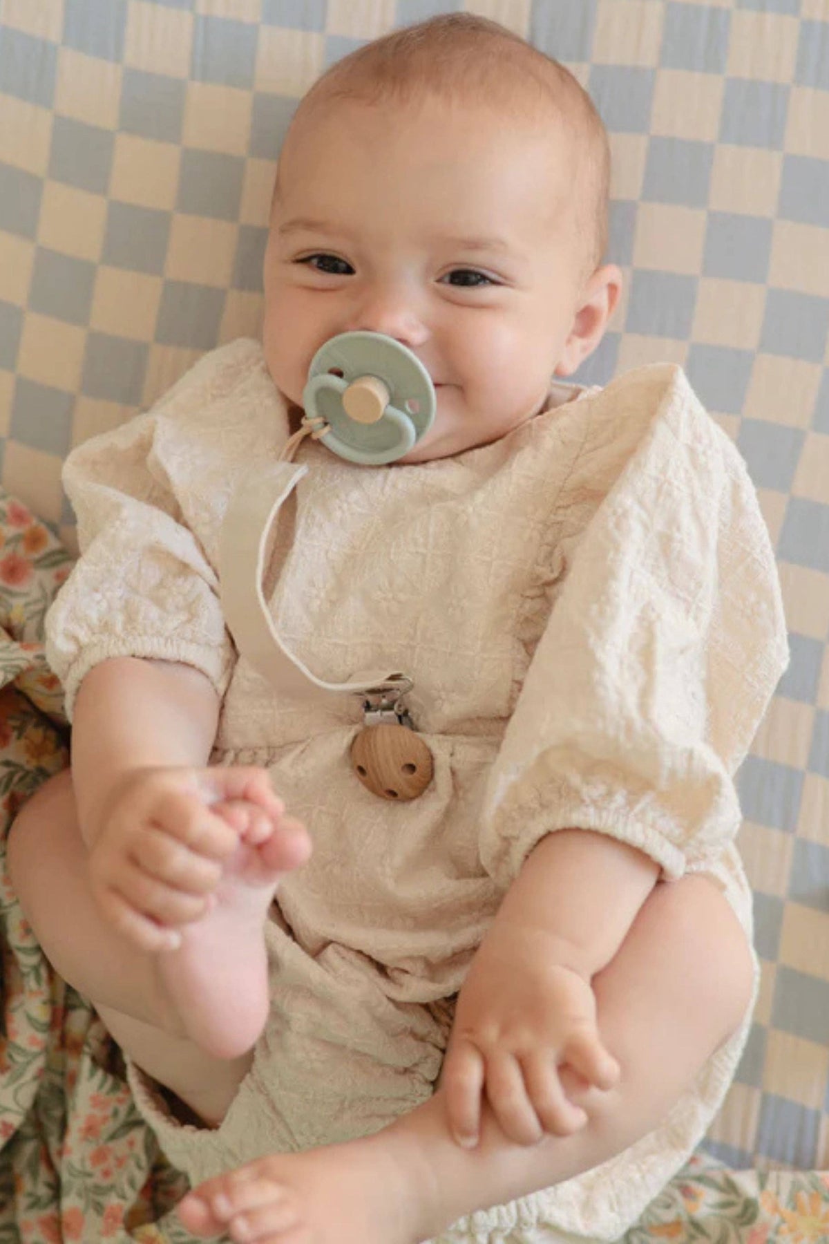 FRIGG Little Viking napp – Sage 0–6 mån – TISU – produktbild 2