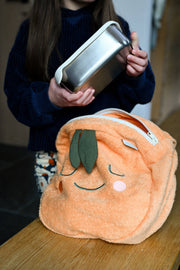 Barnryggsäck Mandy Mandarine i frotté – the cotton cloud – detaljbild 5