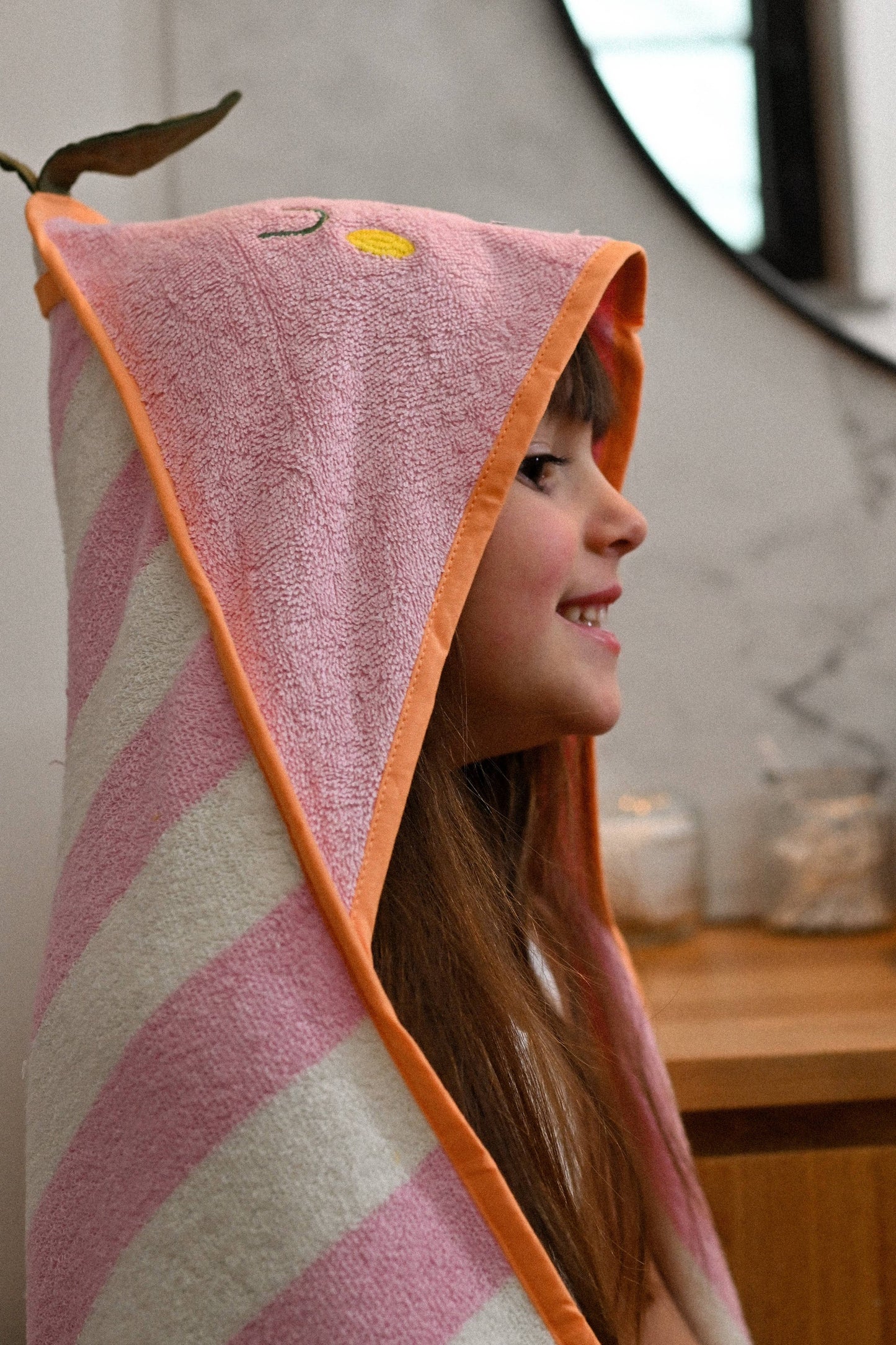 Barn Kapuhandduk Mandy Mandarine | 100 % Ekologisk Frotté | OEKO-TEX® Certifierad