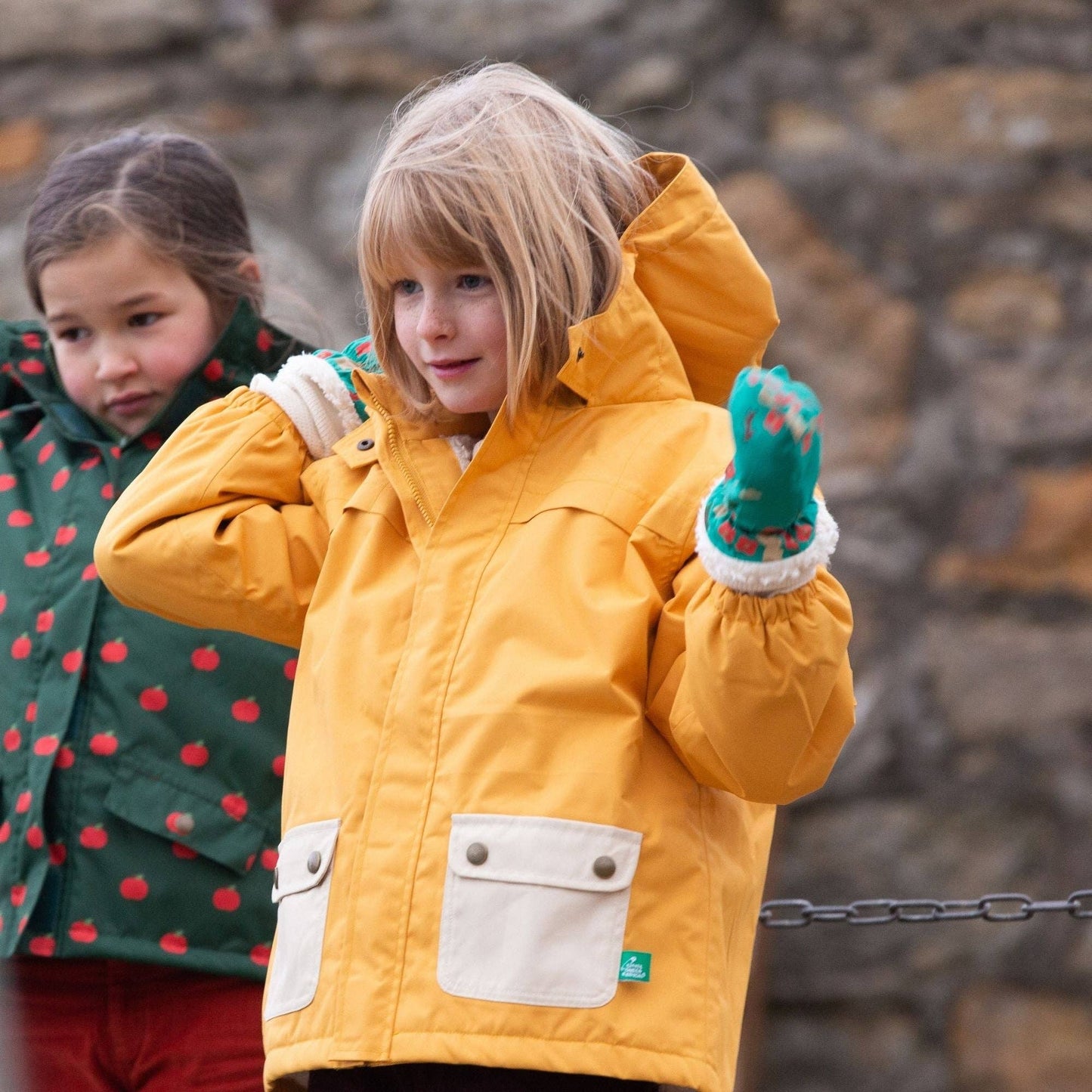 Vinterjacka barn – Gold Recycled Waterproof (100% återvunnen & vattentät 5 000 mm) | Little Green Radicals
