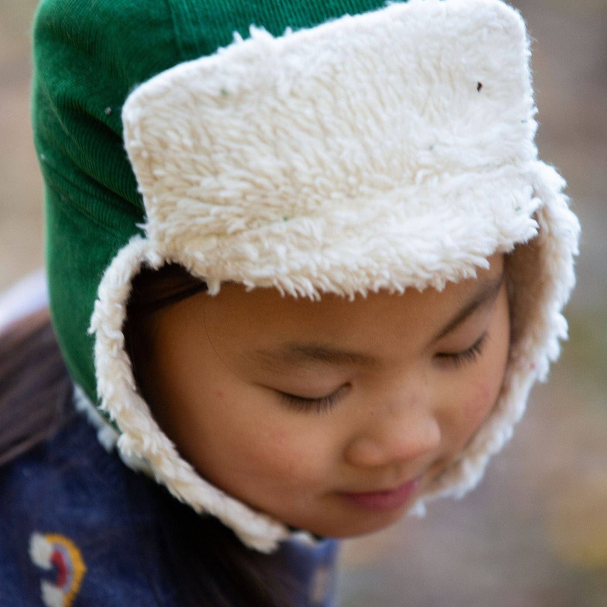 Vintermössa barn i sherpa – Vintage Green – Little Green Radicals EU – produktbild 8
