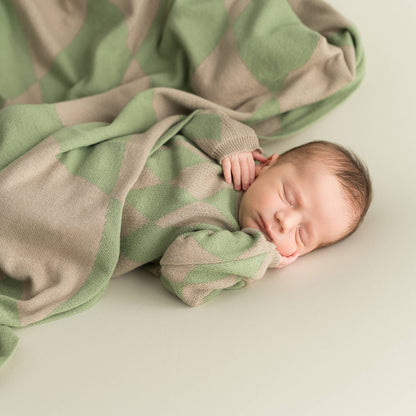 Babyfilt i ekologisk bomull – Diamond mint/beige, 80 × 100 cm