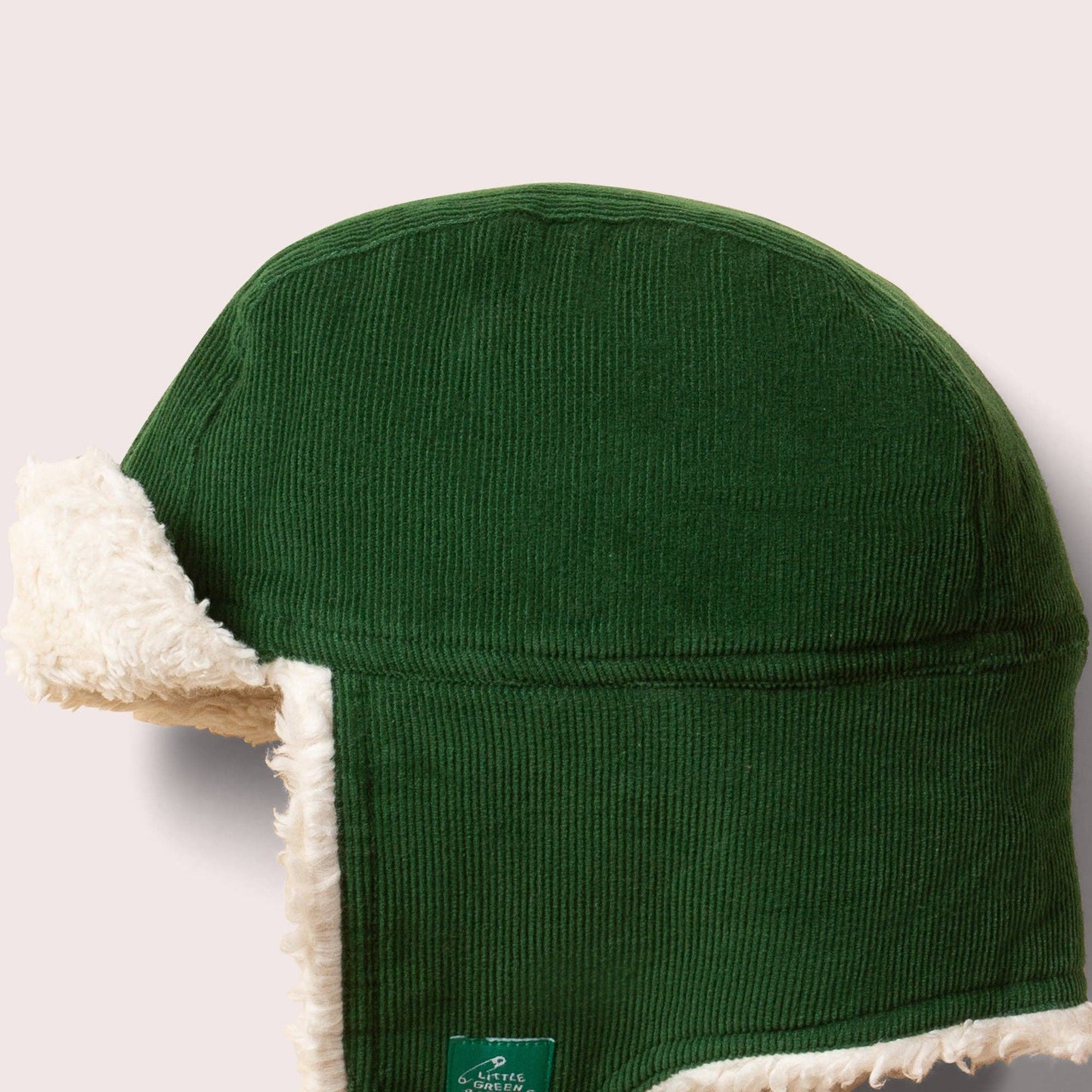 Vintermössa barn – Vintage Green, ekologisk sherpa & knäppbar hakrem | Little Green Radicals
