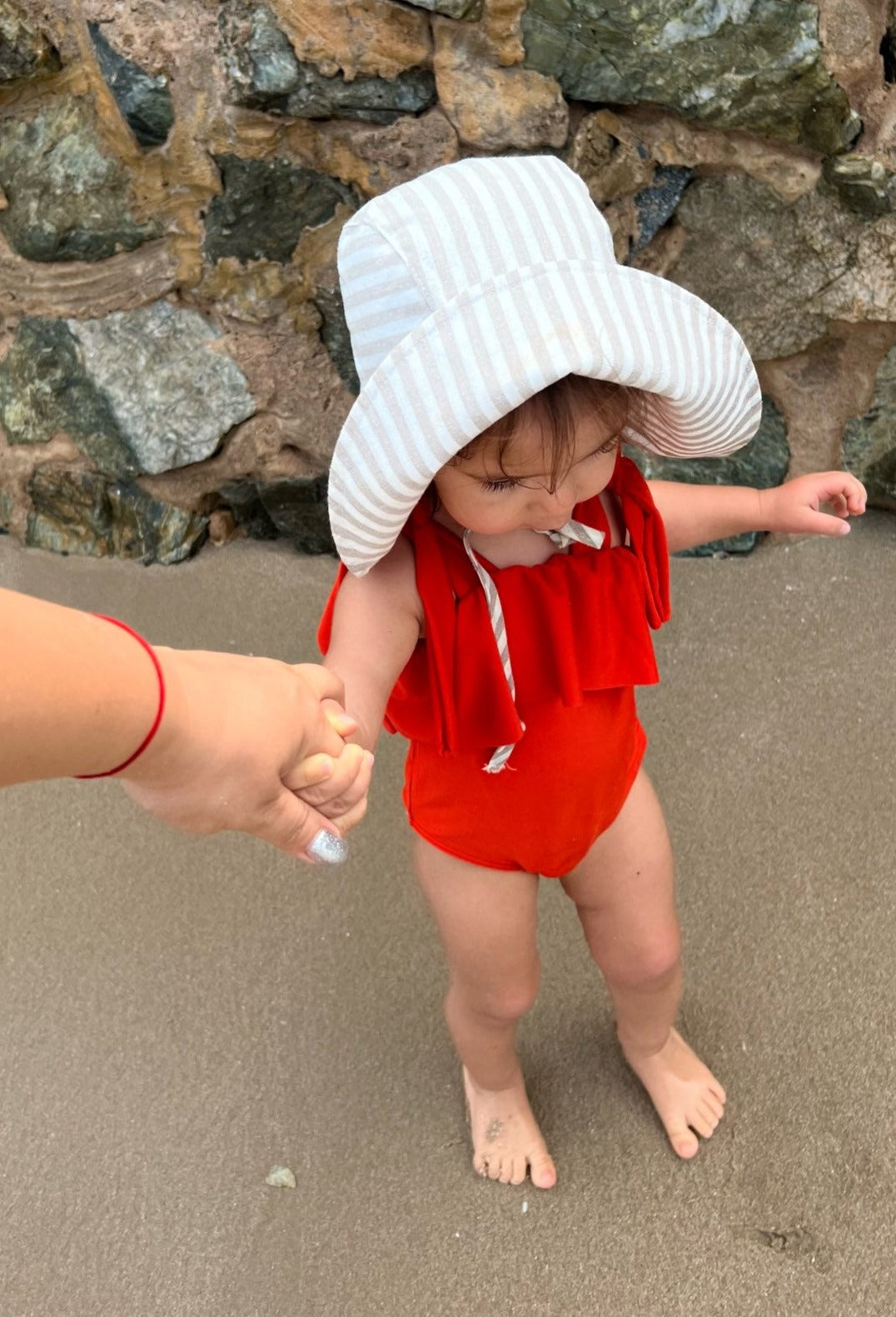 Wide-brimmed sun hat for babies and toddlers for spring/summer! Bucket Hat in cotton linen for the beach from 2m-4 years