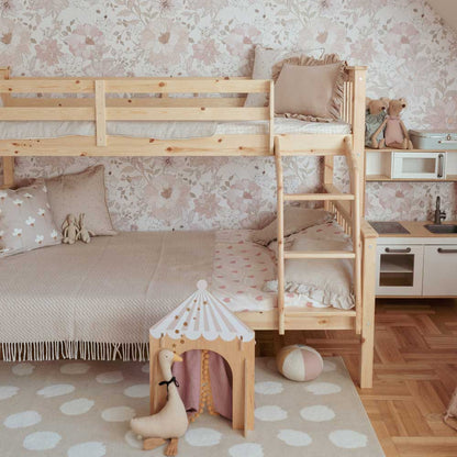 Tapet Barnrum - Hide and Seek Rabbits | Blommig med Kaniner | Remsa 280×100 cm (Non-woven)