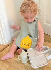 Babyhaklapp Lola Lemon i frotté – the cotton cloud – detaljbild 3