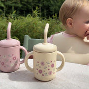 Spill-proof silicone cup with handles – Sandshell Flowers
