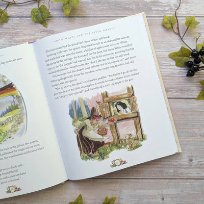 Illustrerad sagobok – A Treasury of Bedtime Stories (klassiska godnattsagor för barn - på engelska))