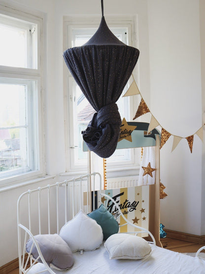 Sänghimmel barn – Antracit & Guld i 100 % bomull (Ø50 × H240 cm) | Moi Mili