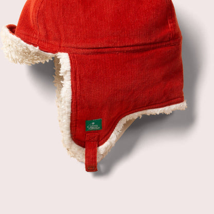 Vintermössa barn – Red, ekologisk sherpa & knäppbar hakrem | Little Green Radicals