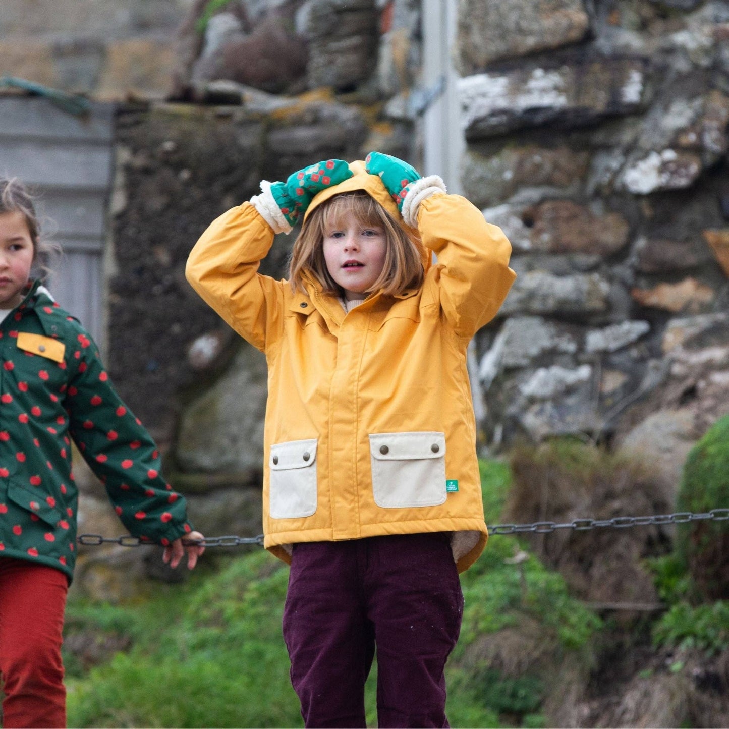 Vinterjacka barn – Gold Recycled Waterproof (100% återvunnen & vattentät 5 000 mm) | Little Green Radicals