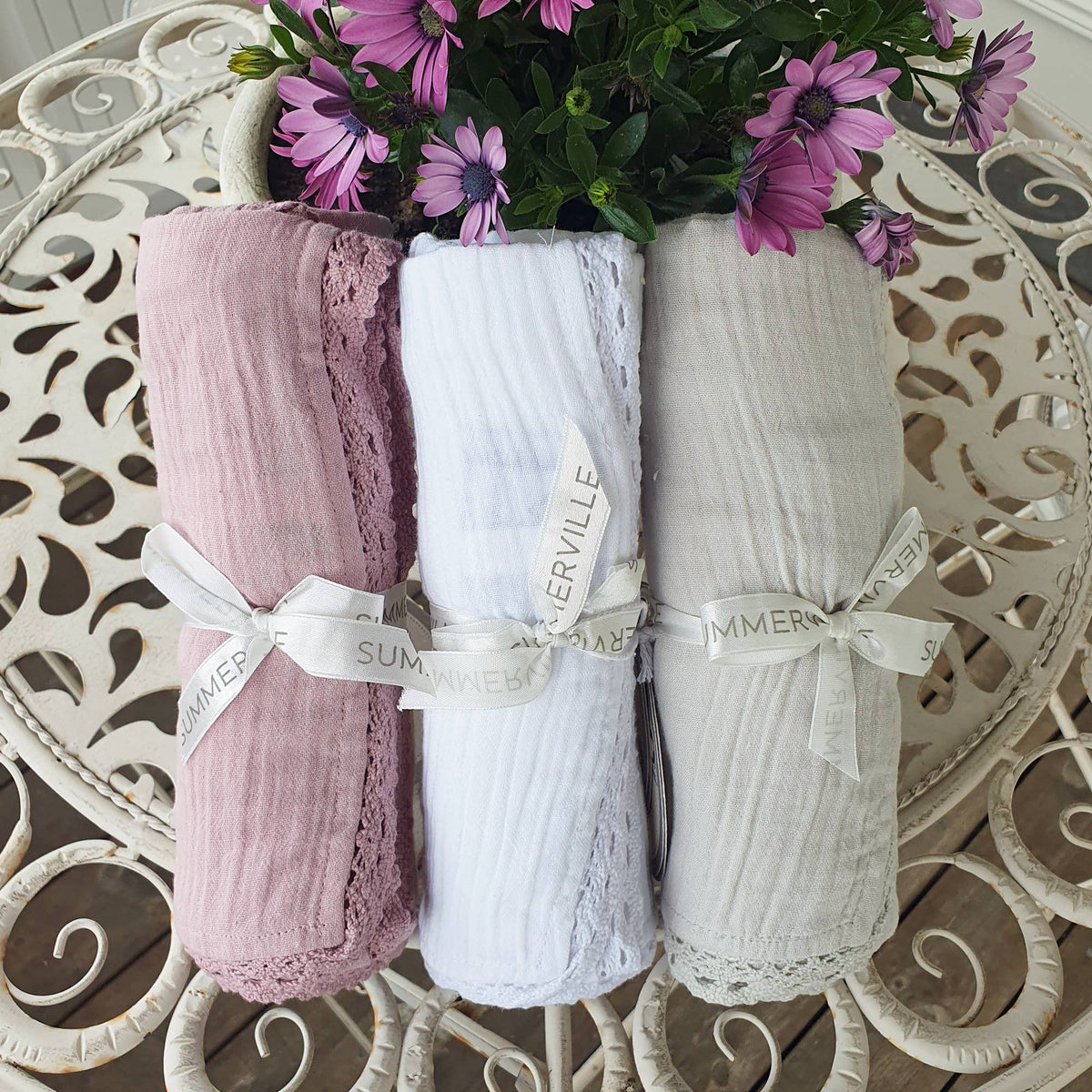 Ekologisk muslinfilt med spets – Vit – Summerville organic – detaljbild 11