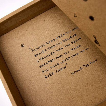 Ekologisk presentbox till nyfödd med snuttefilt – Dusty Clay