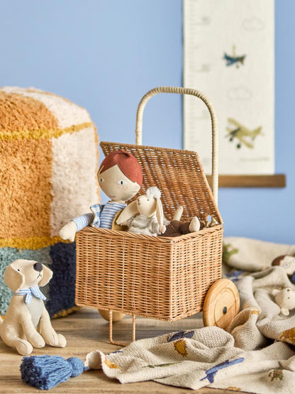 Bloomingville – Gåvagn i Rotting “Penne” | Leksaksvagn med Förvaring