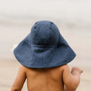 Storbrättad solhatt för baby och småbarn i bomull och linne – BaraBaby – bild 4