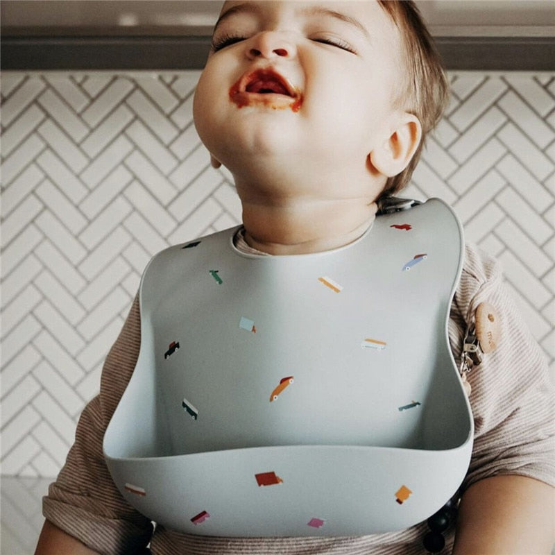 Baby Silicone Bib in Food Approved Material in Various Patterns and Beautiful Designs